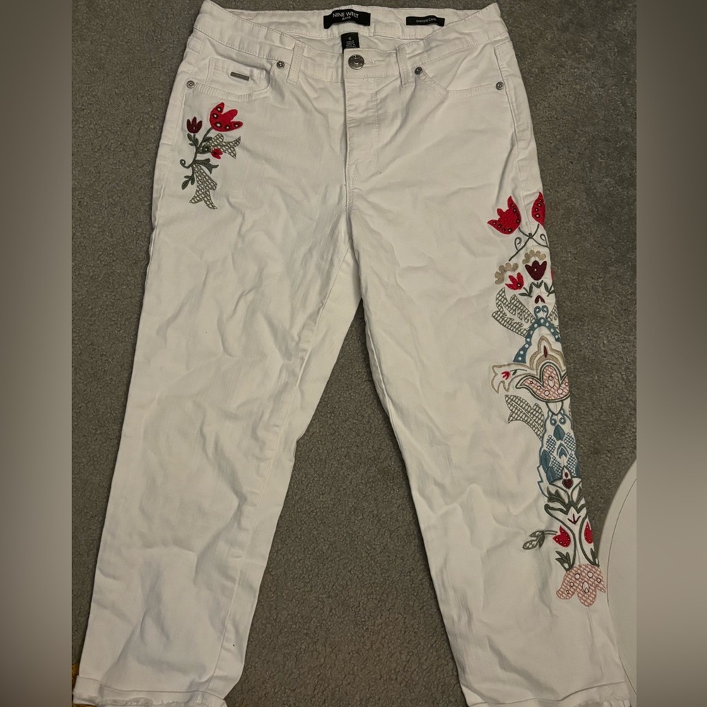 Nine West Women’s 6 Embroidered Jeans